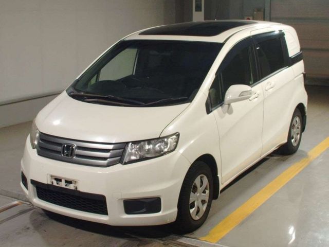 4082 Honda Freed spike GB3 2012 г. (TAA Shikoku)